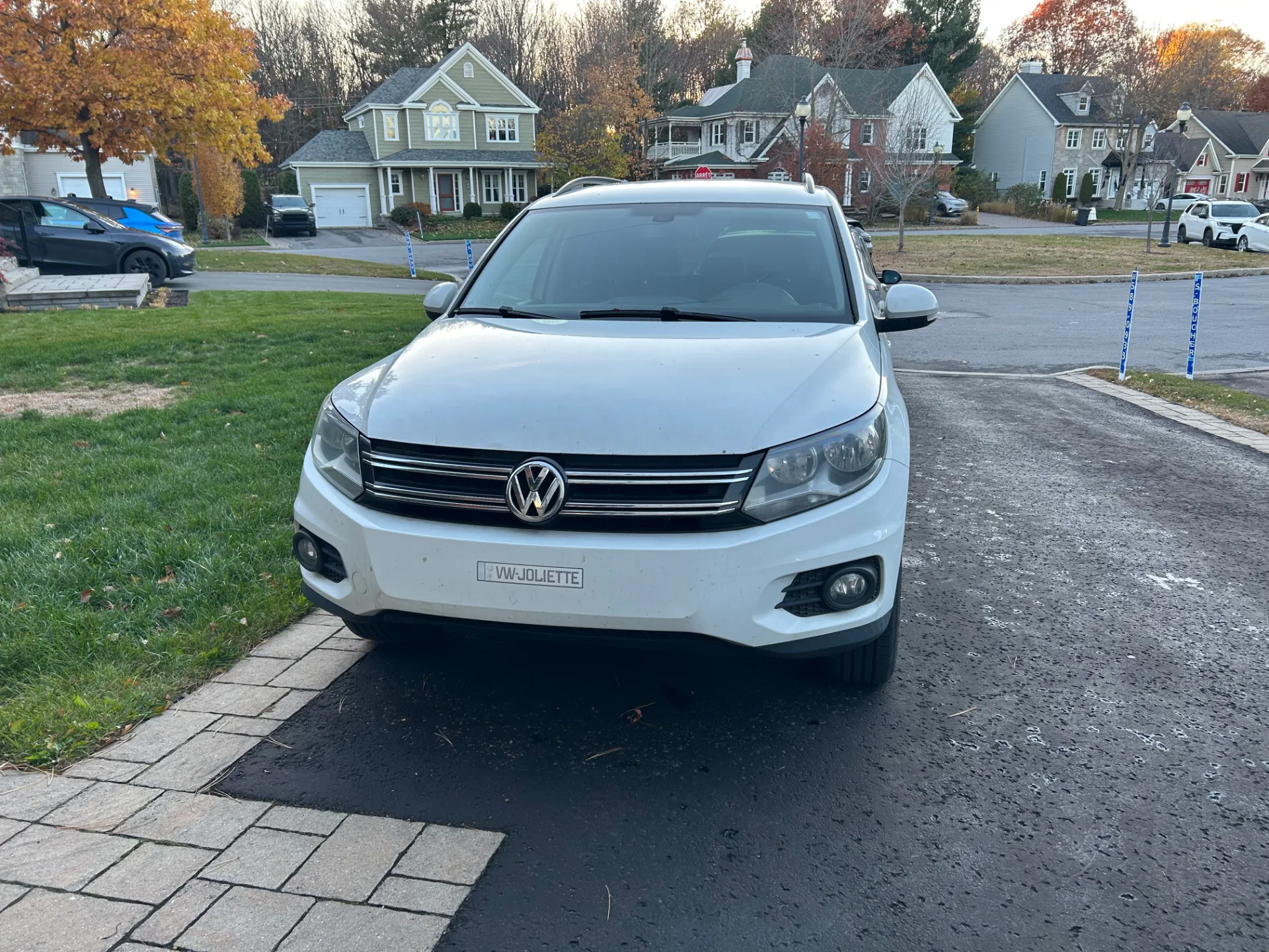 2016 VOLKSWAGEN Tiguan